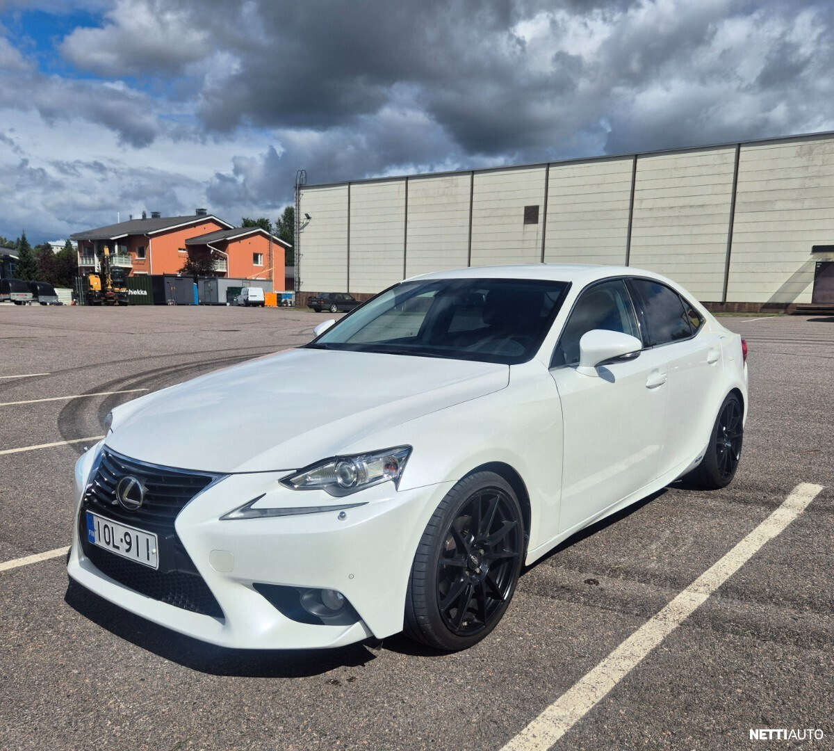 Lexus IS