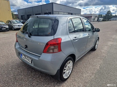 Toyota Yaris 2006, photo 3/7