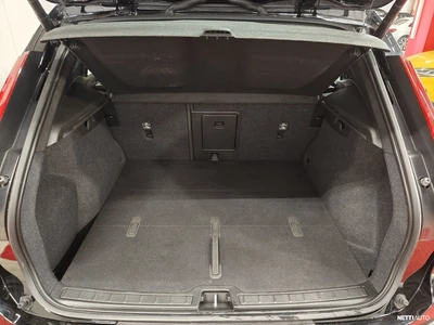 Volvo XC40 2023, photo 5/10