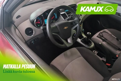 Chevrolet Cruze 4-ov LS 1,6 83kW MT5 2010, kuva 4/6