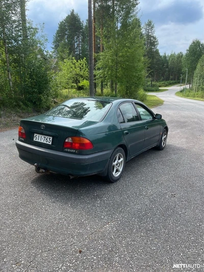Toyota Avensis 1999, kuva 3/9