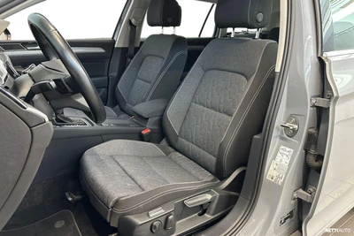 Volkswagen Passat 2023, photo 7/37
