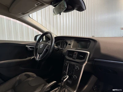 Volvo V40 Webasto, panoraama, vakkari 2016, kuva 6/19