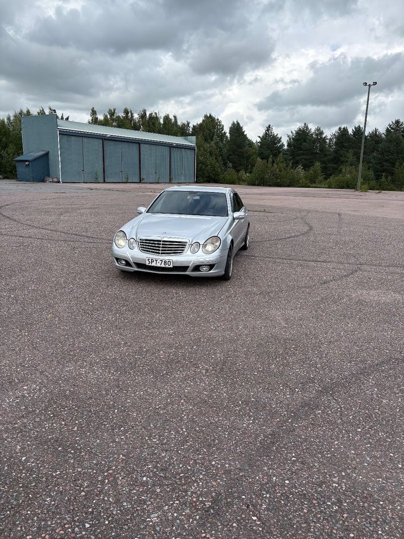 Mercedes-Benz E