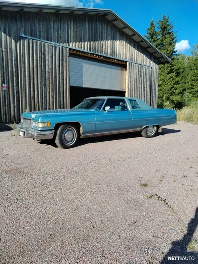 Cadillac De Ville 1976, kuva 2/4