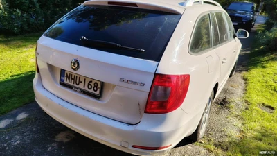 Skoda Superb 2011, kuva 6/10