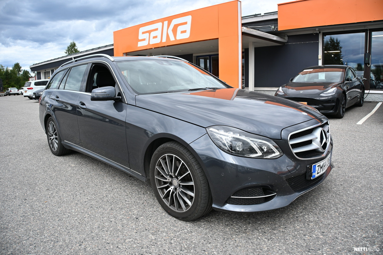 Mercedes-Benz E