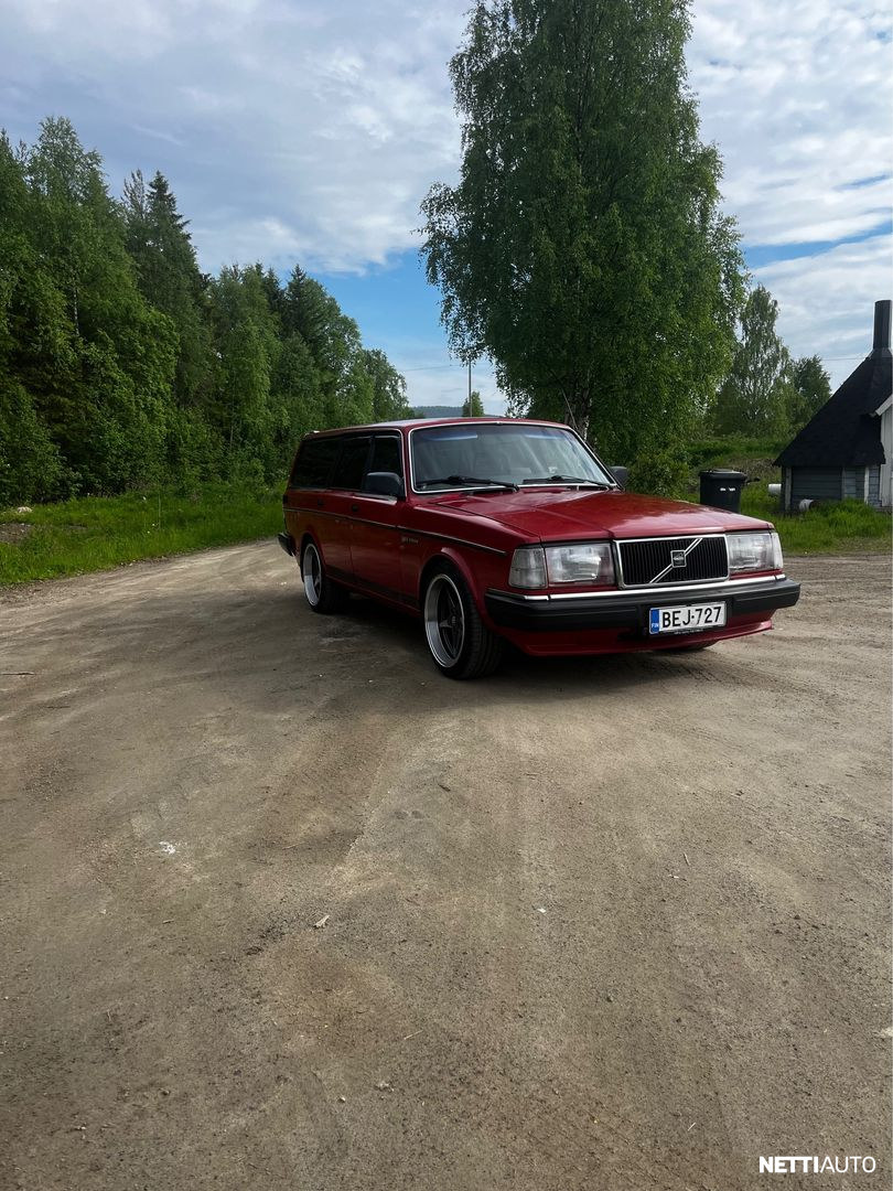 Volvo 245