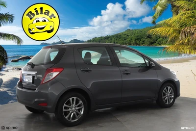 Toyota Yaris 2012, photo 7/10