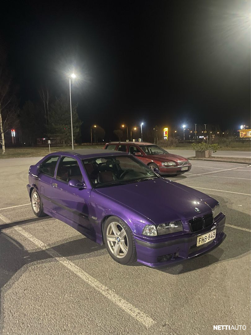 BMW 323