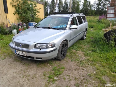 Volvo V70 2002, kuva 3/8