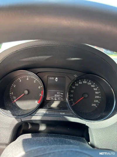 Volkswagen Polo 2016, kuva 6/11