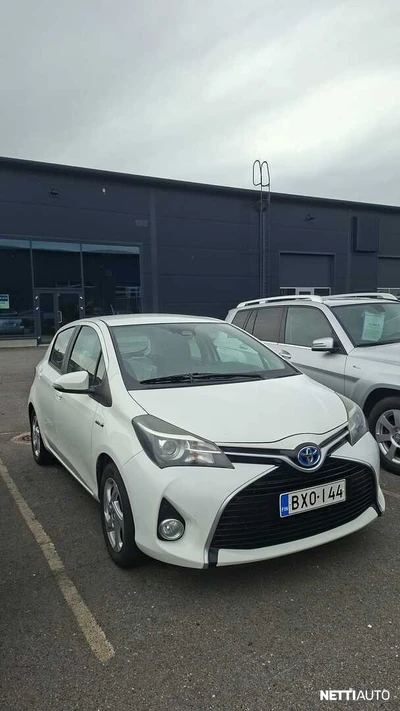 Toyota Yaris 1,5 Hybrid Active 5ov 2016, photo 1/3