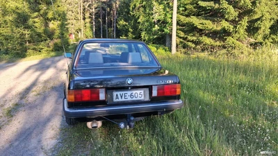 BMW 320 320 i 1985, kuva 4/15