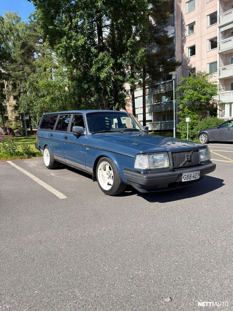 Volvo 245