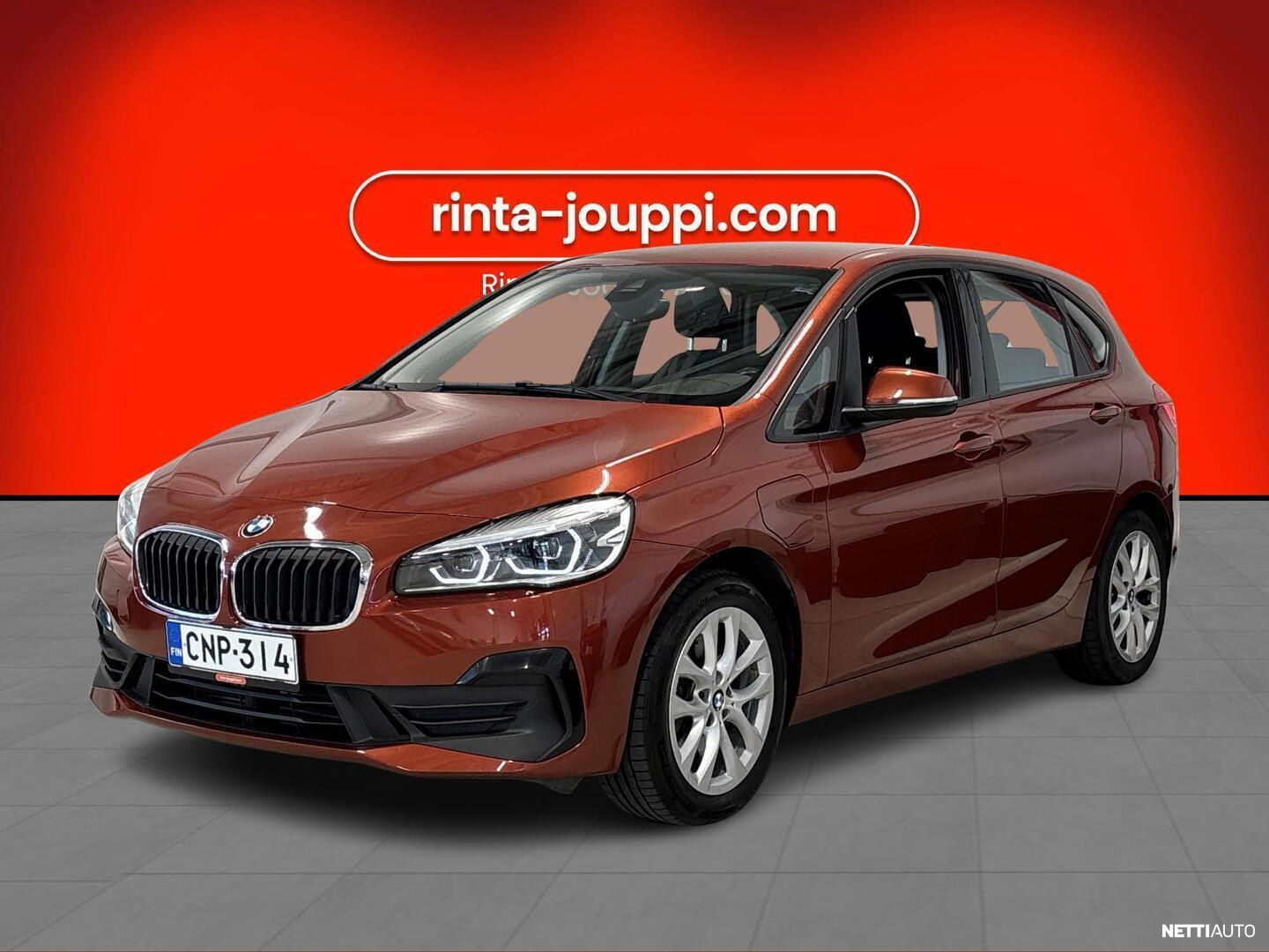 BMW 225