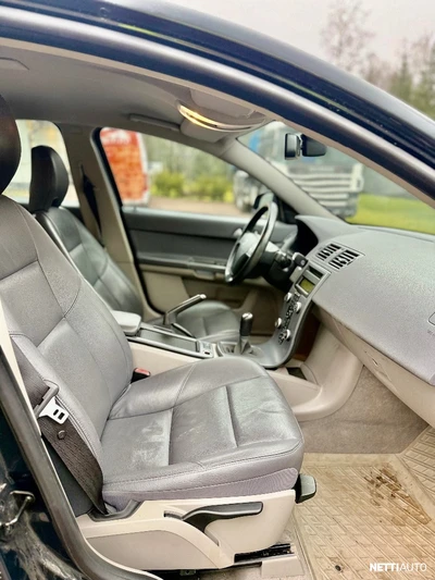 Volvo S40 2010, photo 5/17
