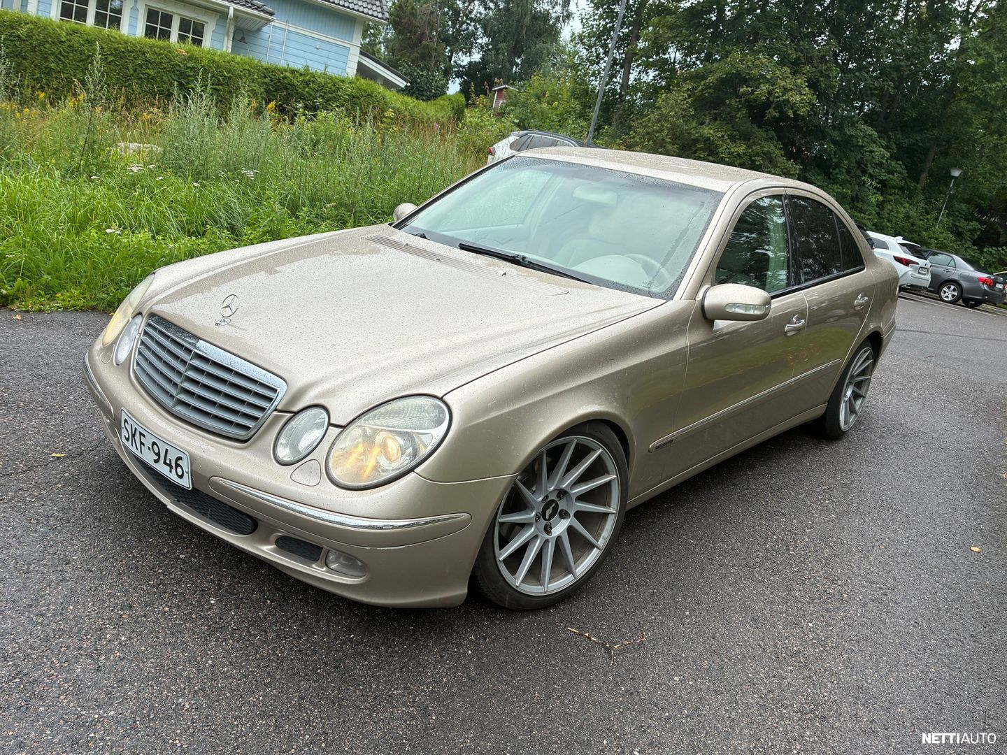 Mercedes-Benz E 220