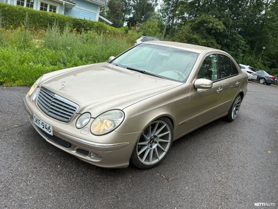 Mercedes-Benz E 220 220CDI 2002, kuva 1/10