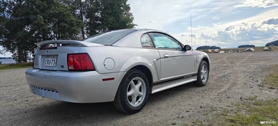 Ford Mustang 2000, photo 6/11