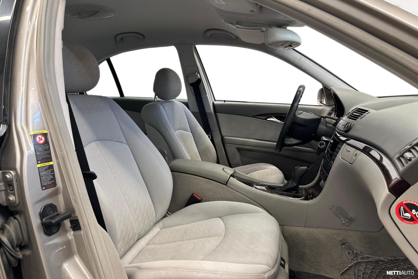 Mercedes-Benz E 2004, kuva 7/34