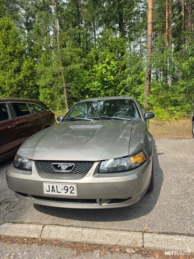 Ford Mustang 2001, kuva 2/11