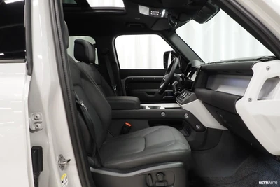 Land Rover Defender 2026, photo 6/22