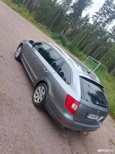 Skoda Superb 2,0 TDI CR 170 4X4 Elegance 2010, photo 5/10