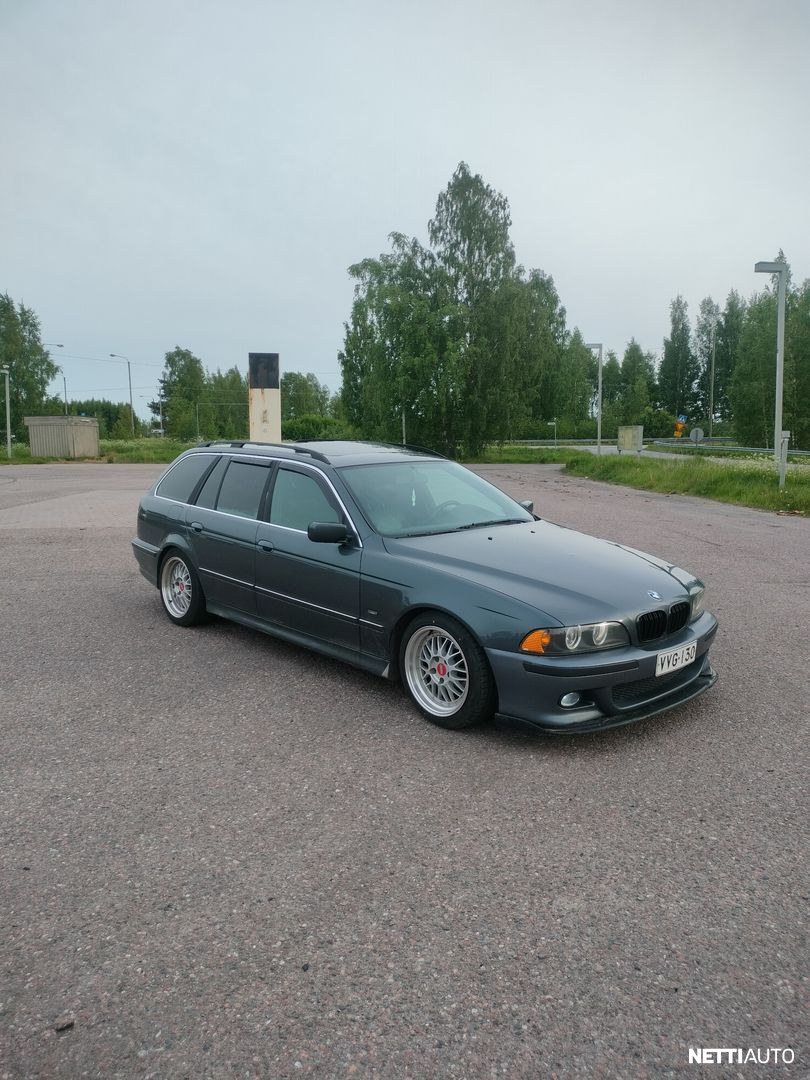 BMW 528