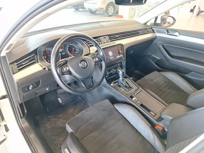 Volkswagen Passat 2018, kuva 6/10
