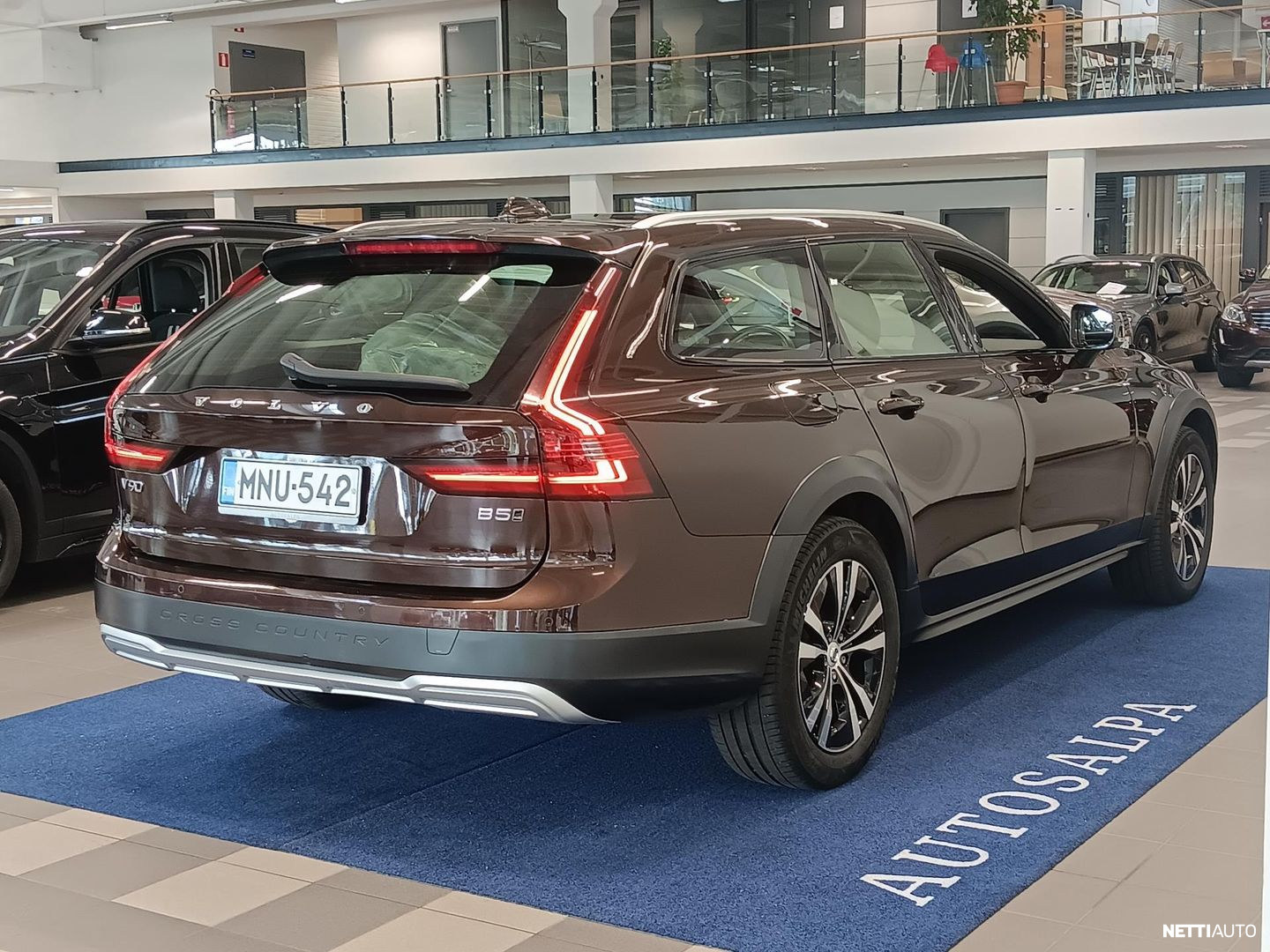 Volvo V90 Cross Country 2021, photo 3/25