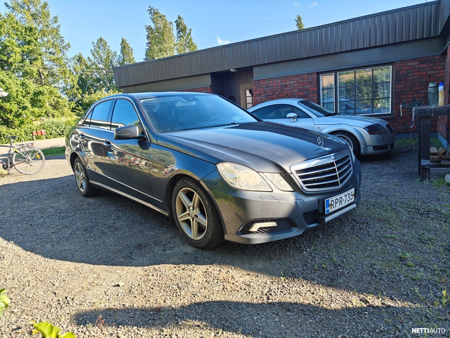 Mercedes-Benz E