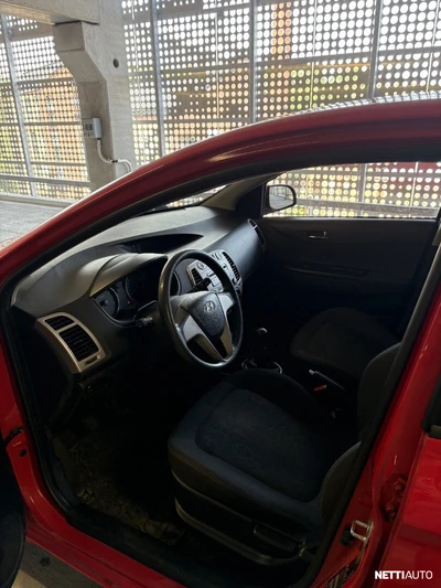 Hyundai i20 2012, photo 5/13