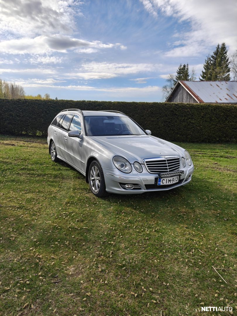 Mercedes-Benz E 320