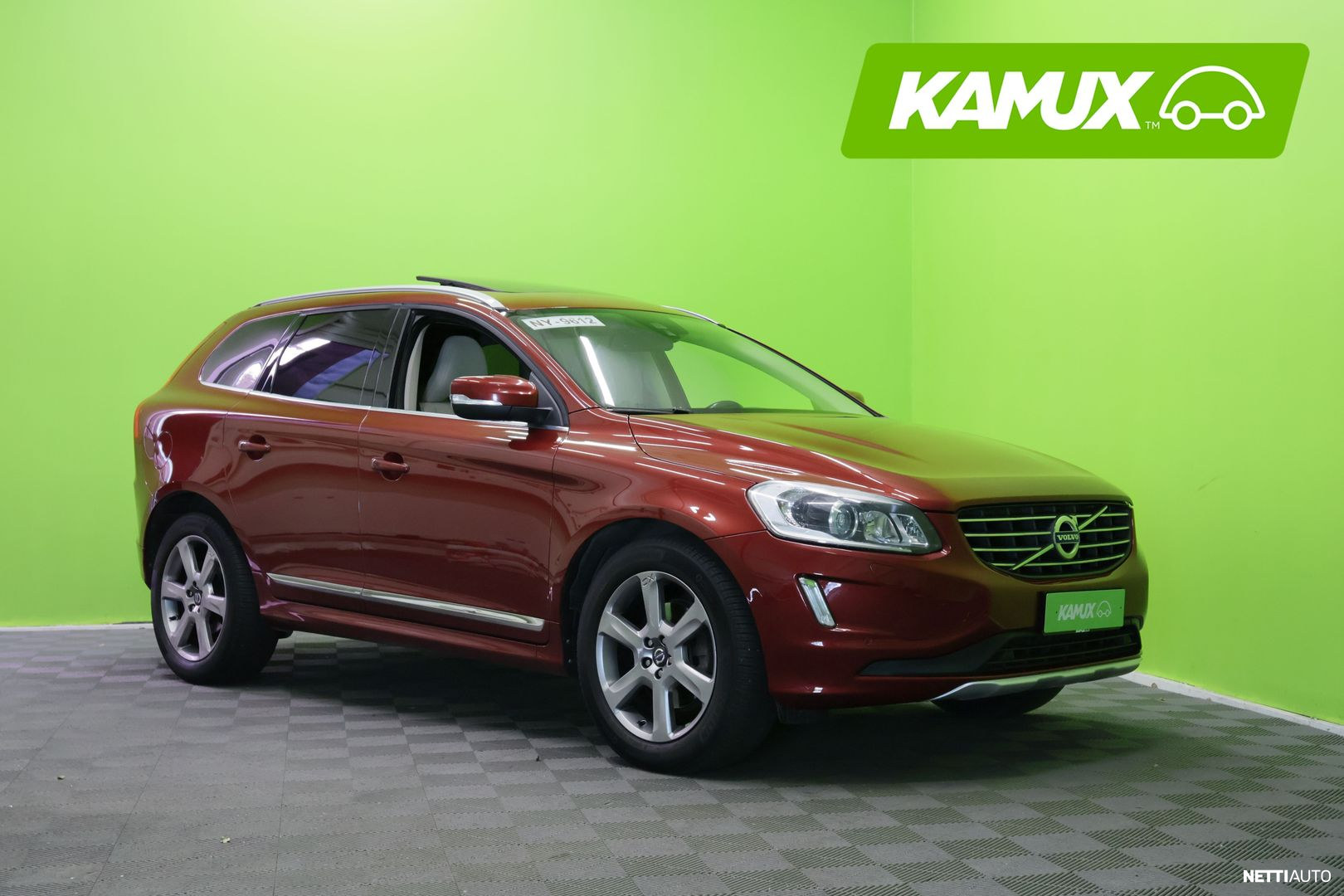 Volvo XC60 D5 AWD Summum aut **HUIPPUSIISTI YKSILÖ**