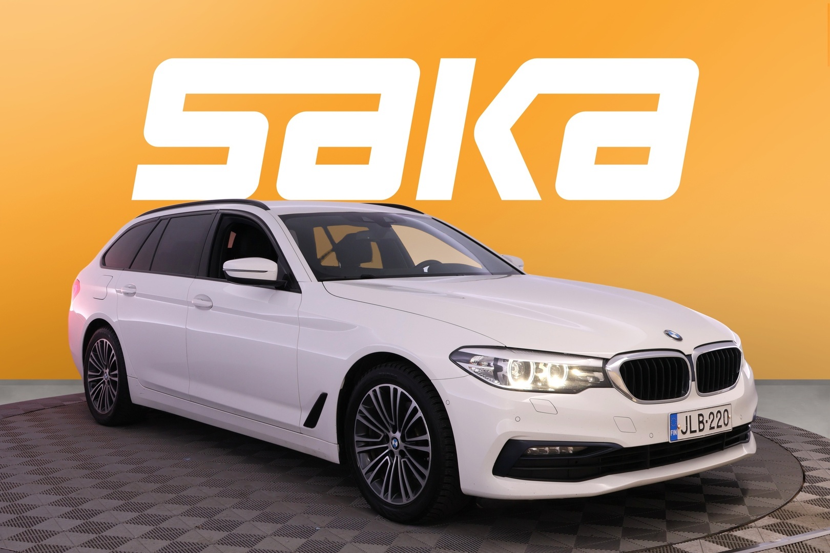 BMW 518