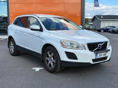 Volvo XC60 D3 AWD Summum aut 2012, photo 1/7