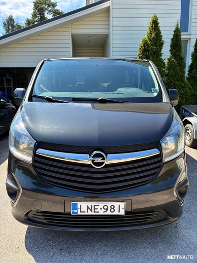 Opel Vivaro 2016, photo 2/17