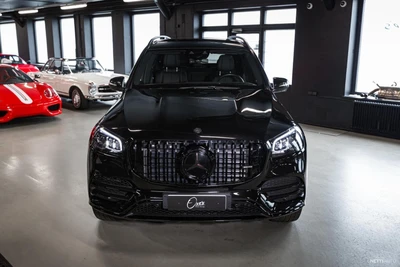 Mercedes-Benz GLS 2023, photo 3/23