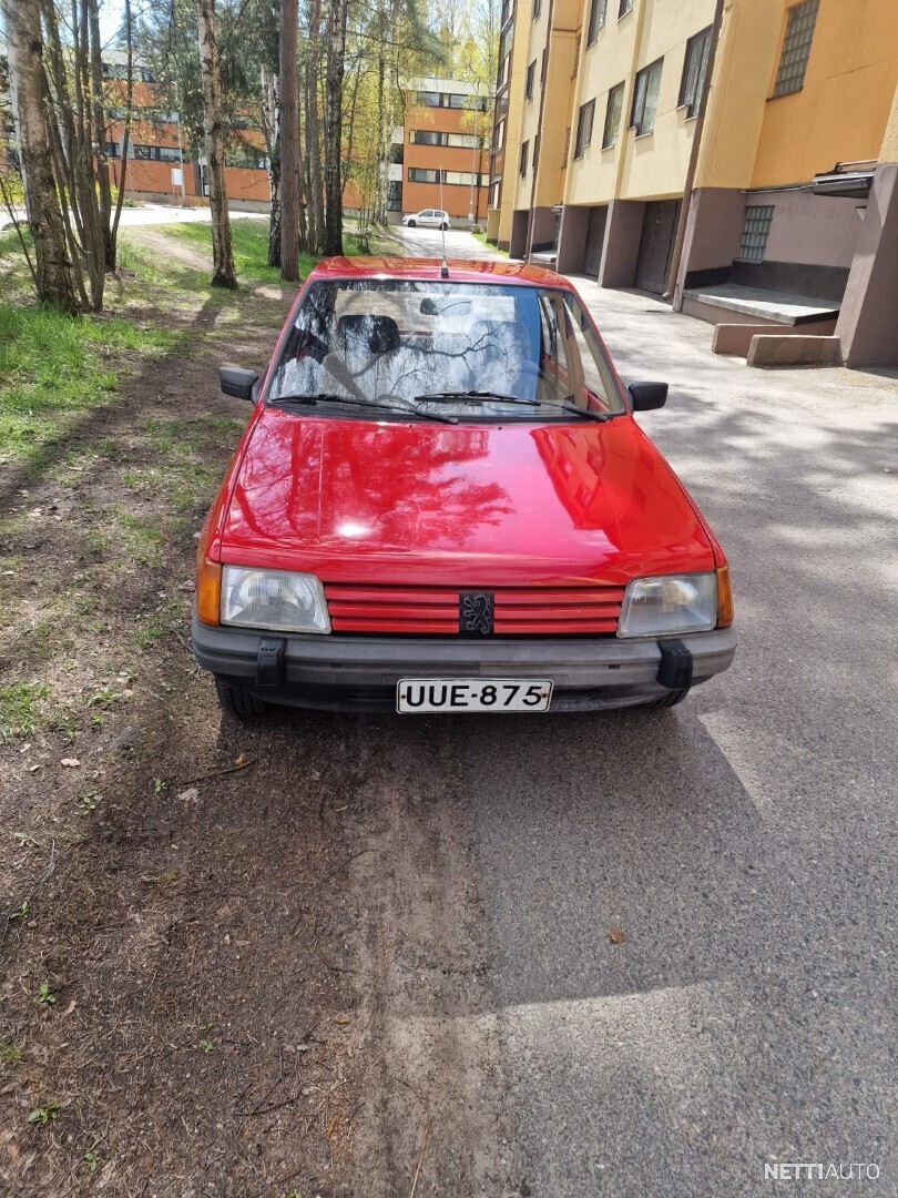 Peugeot 205