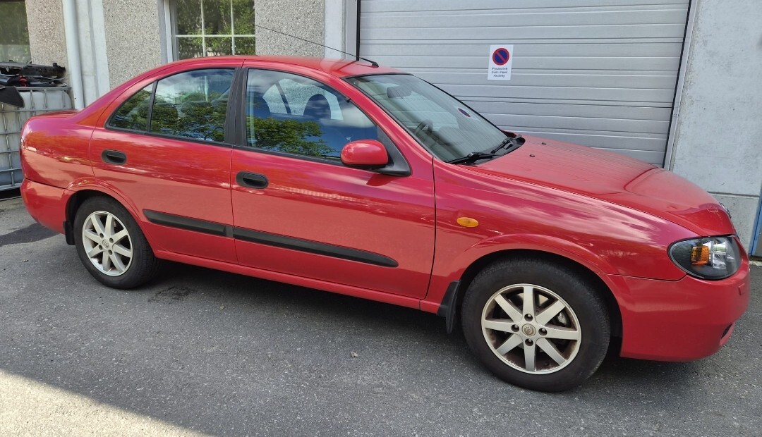 Nissan Almera