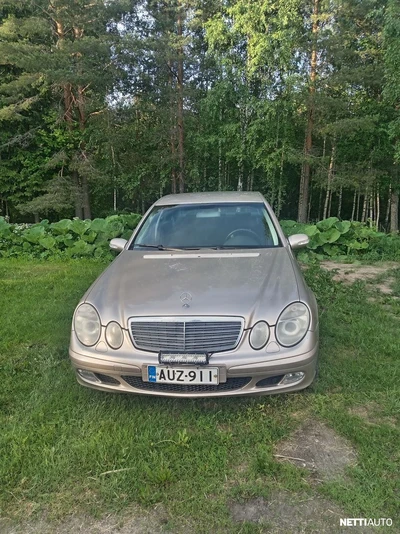 Mercedes-Benz E 2003, photo 2/7