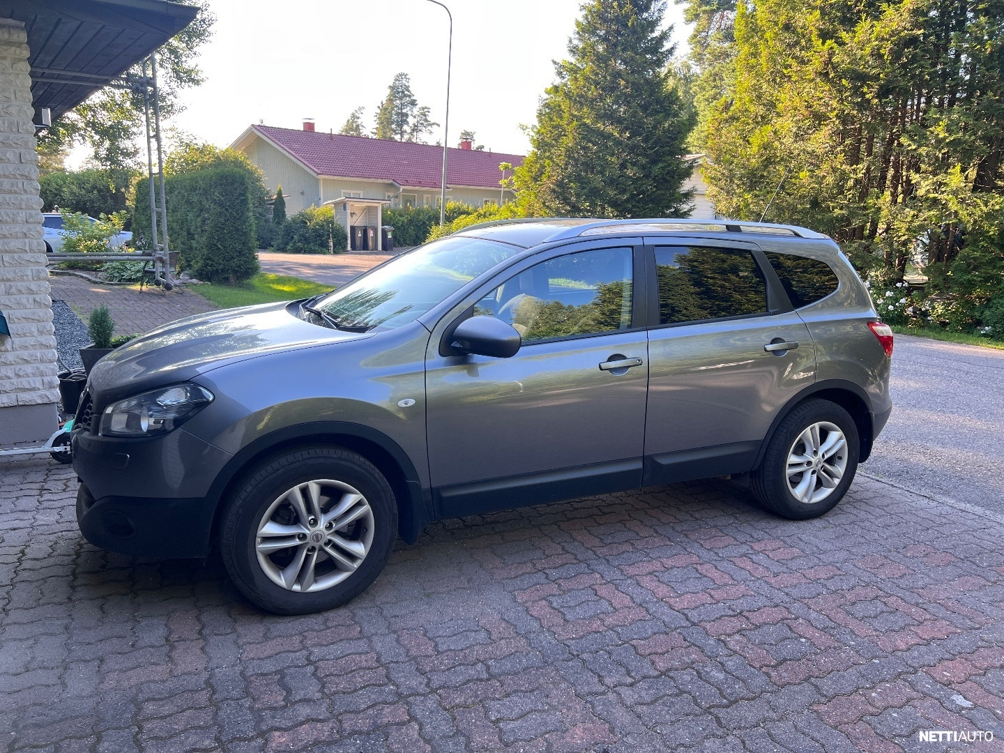 Nissan Qashqai+2