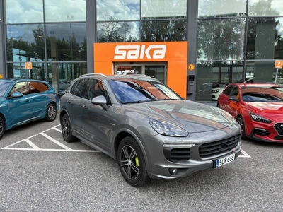 Porsche Cayenne S E-hybrid 2015, photo 1/9