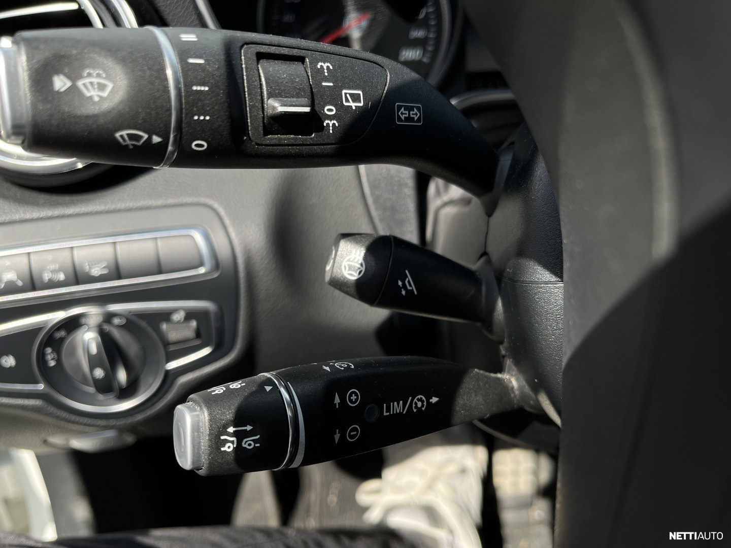 Mercedes-Benz C 2018, photo 6/7