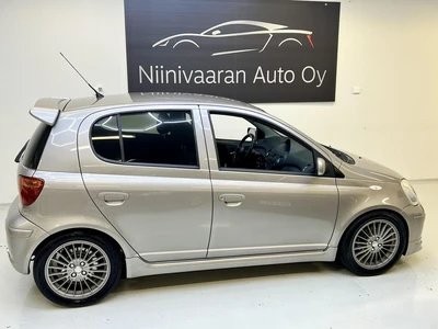 Toyota Yaris 2004, kuva 4/10