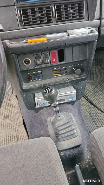 Volvo 240 1987, photo 6/19