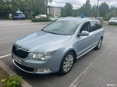 Skoda Superb 2010, kuva 2/15