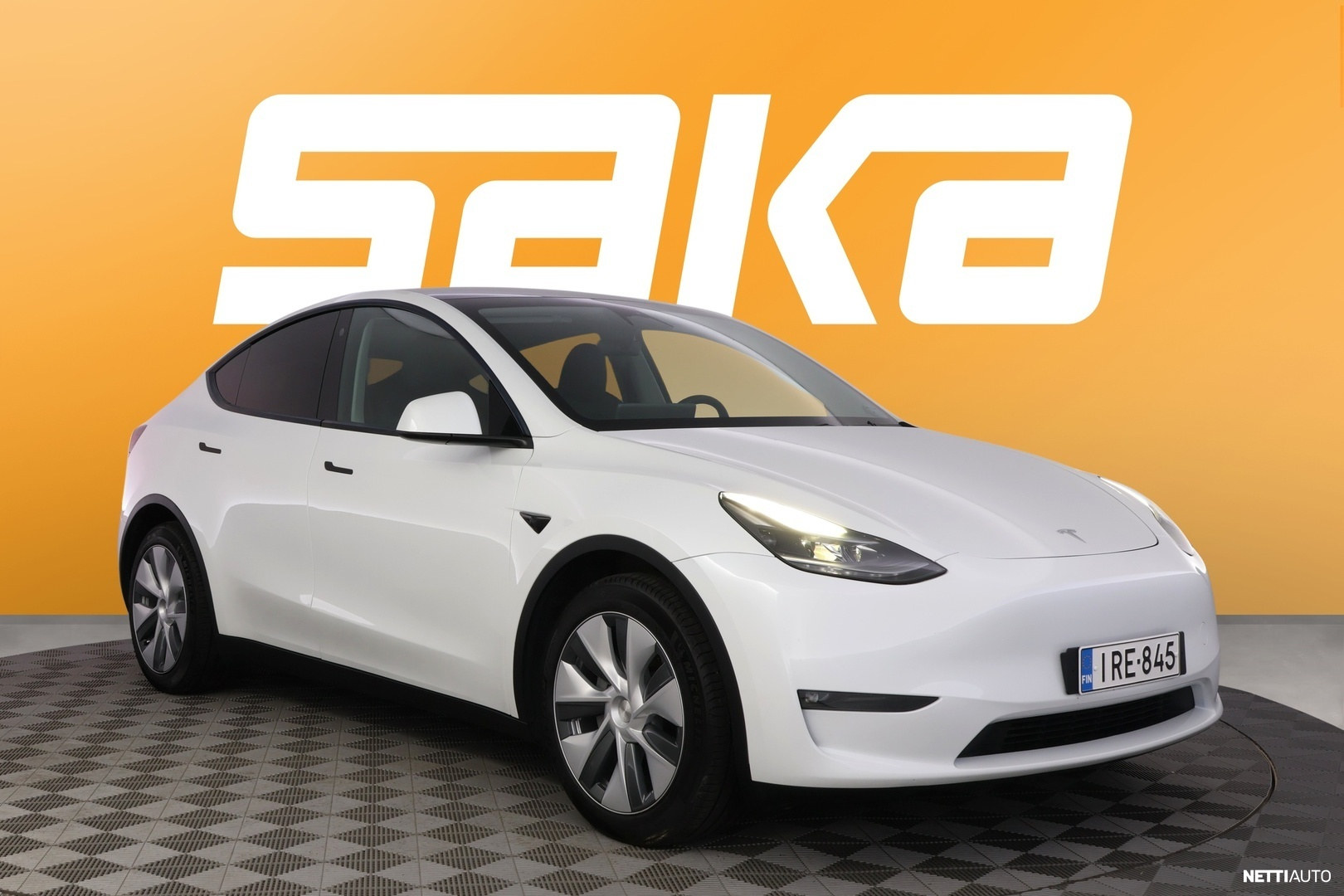 Tesla Model Y Long Range Dual Motor AWD