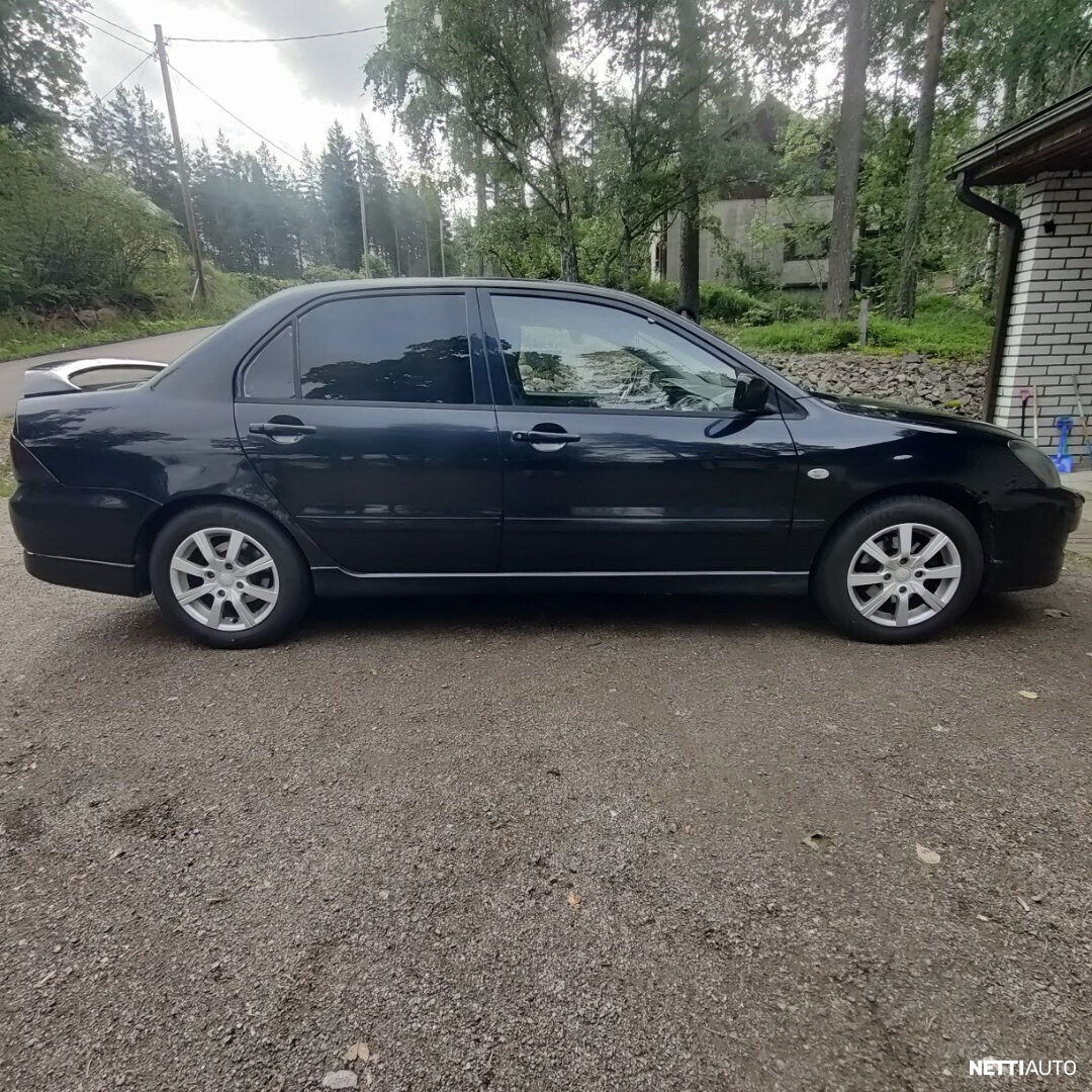 Mitsubishi Lancer